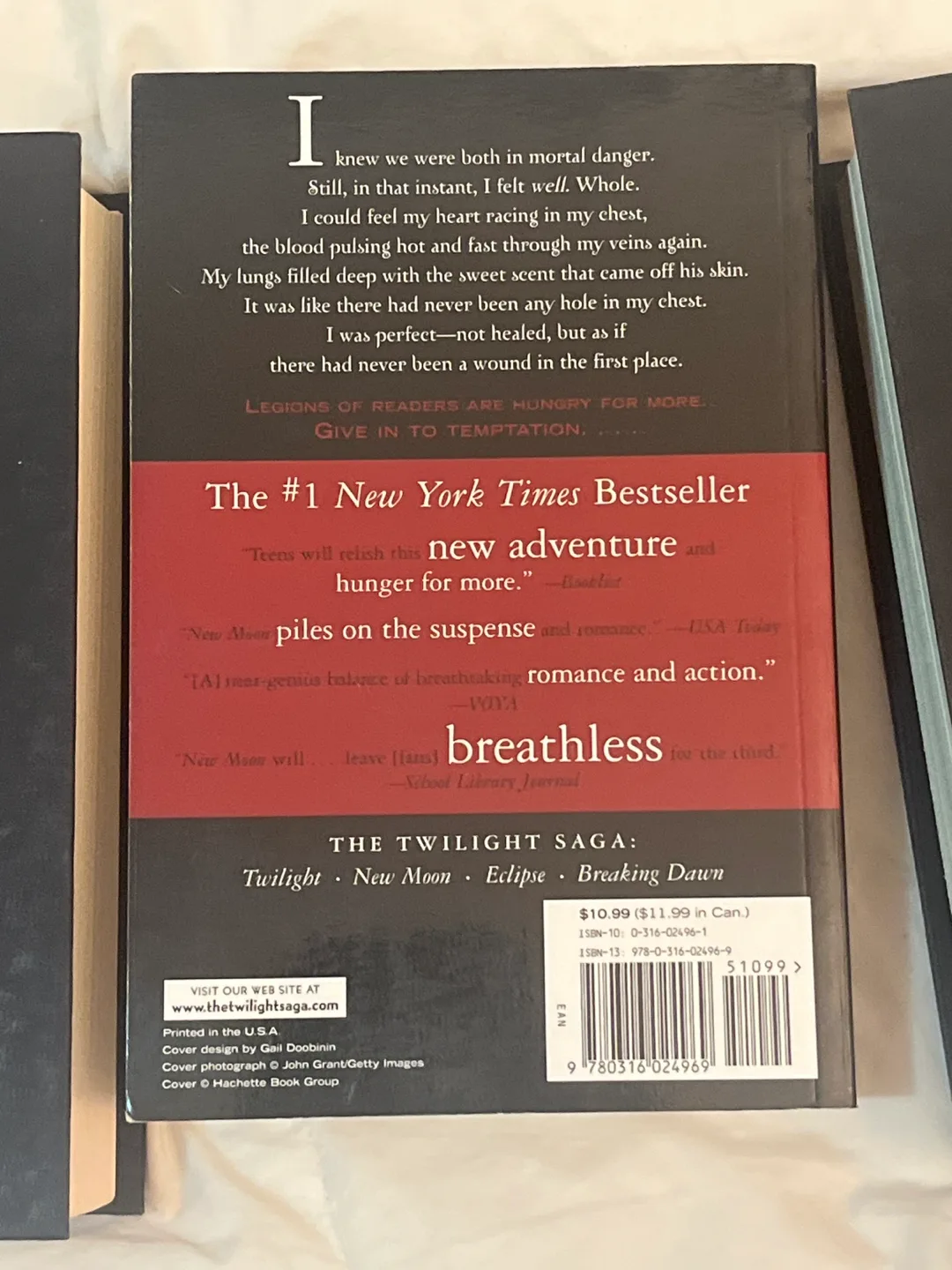 Twilight Saga Book Set by Stephenie Meyer image indicator(2)