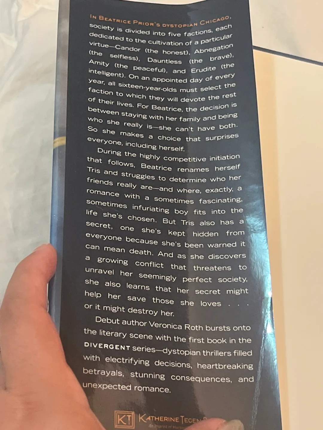 Divergent Series Books by Veronica Roth image indicator(2)