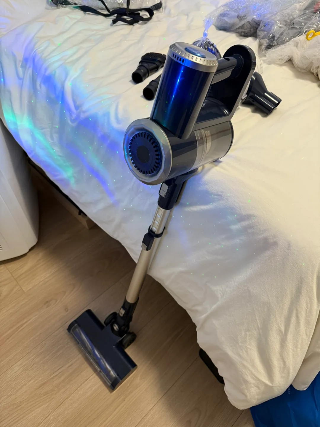 PrettyCare W200 Cordless Vacuum - Like New! thumbnail