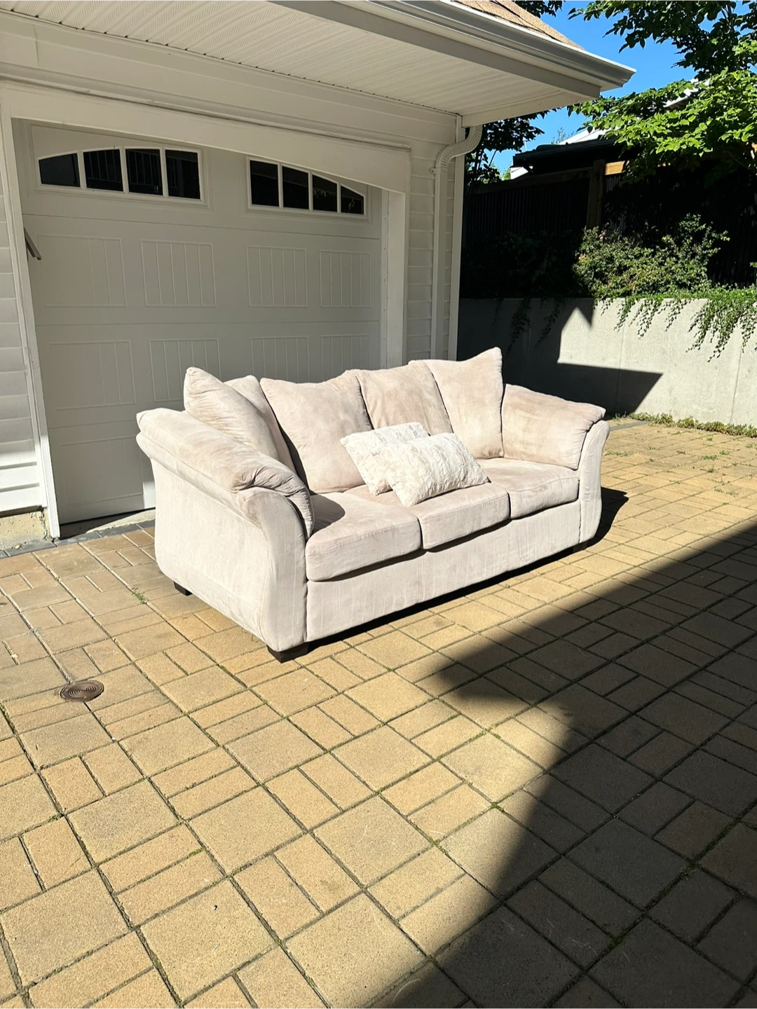 FREE DELIVERY 🚚 3 Seater Suede Sofa Couch
