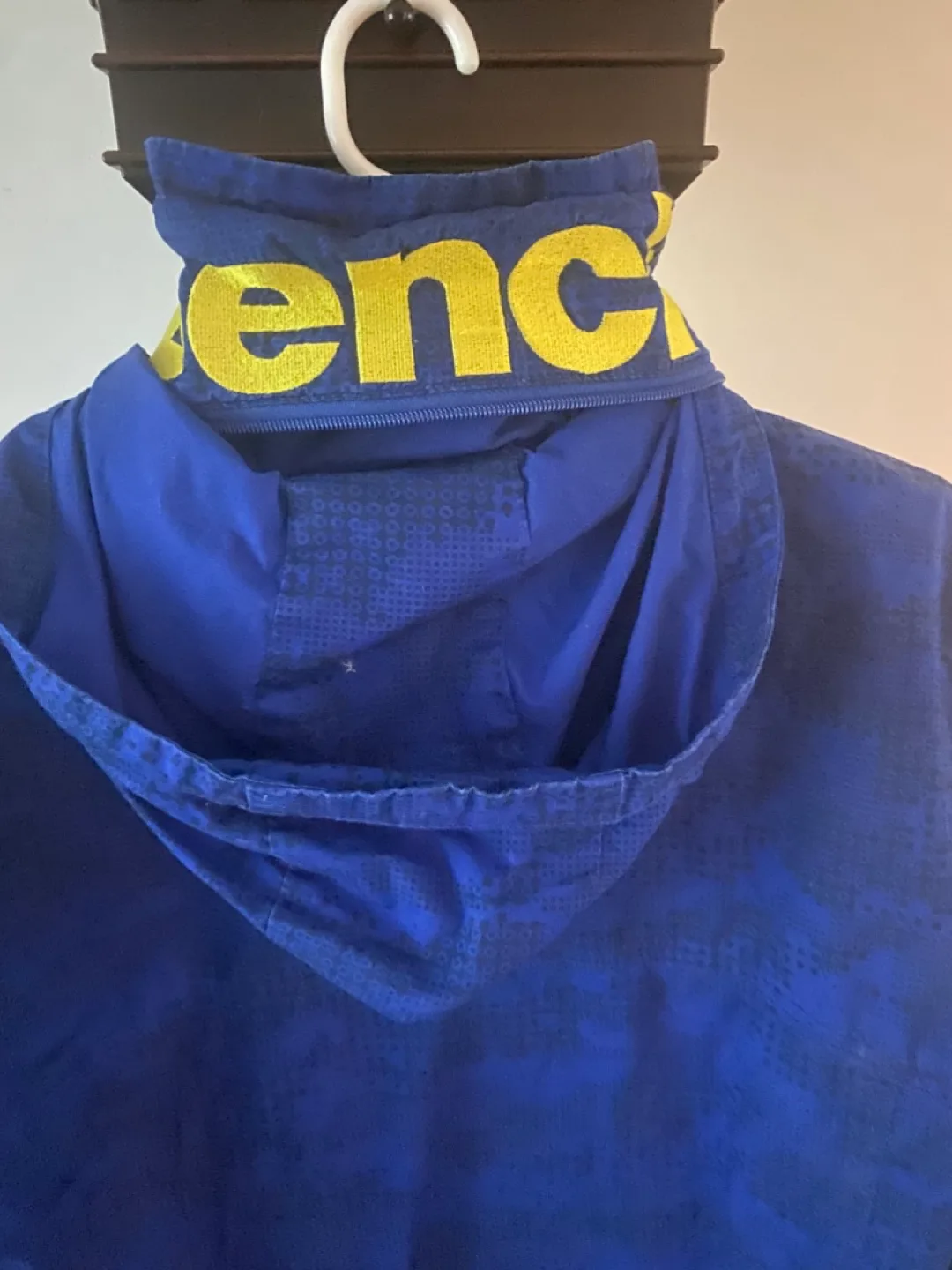 Bench. Blue Jacket image indicator(2)