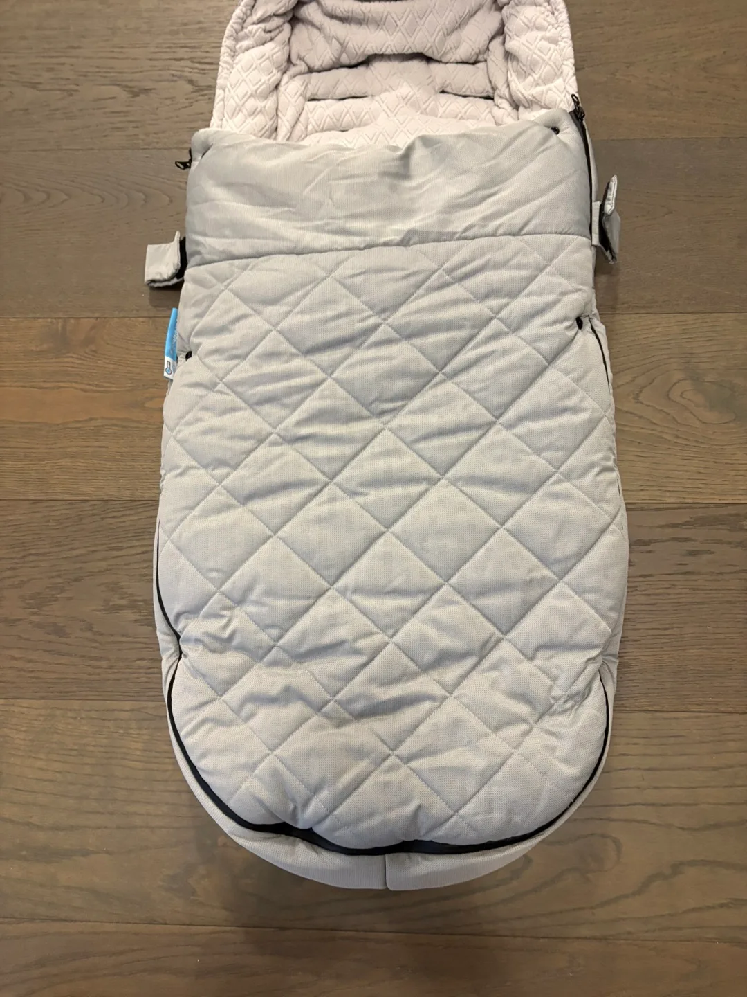 Uppababy gray cozy ganoosh retail $300 EUC image indicator(2)