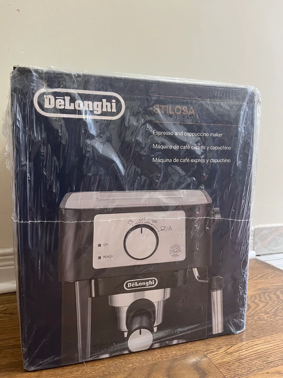 DeLonghi Stilosa Espresso & Cappuccino Maker - New in Box! thumbnail