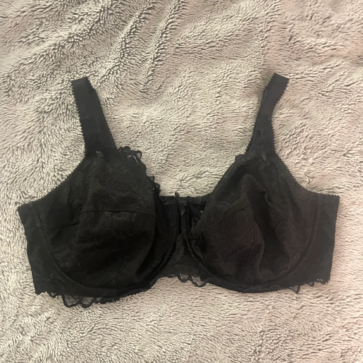 Déesse Black Bra - Size 42DDD thumbnail