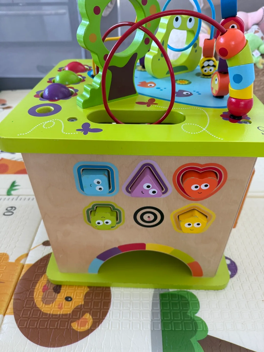 Hape Country Critters Wooden Activity Play Cube image indicator(4)