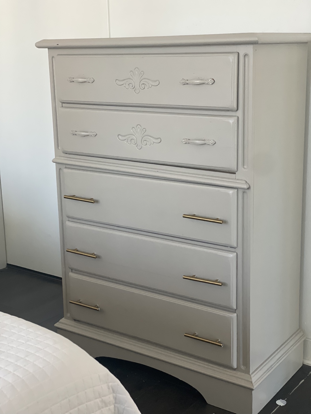 Gray 5-Drawer Dresser - photo 2