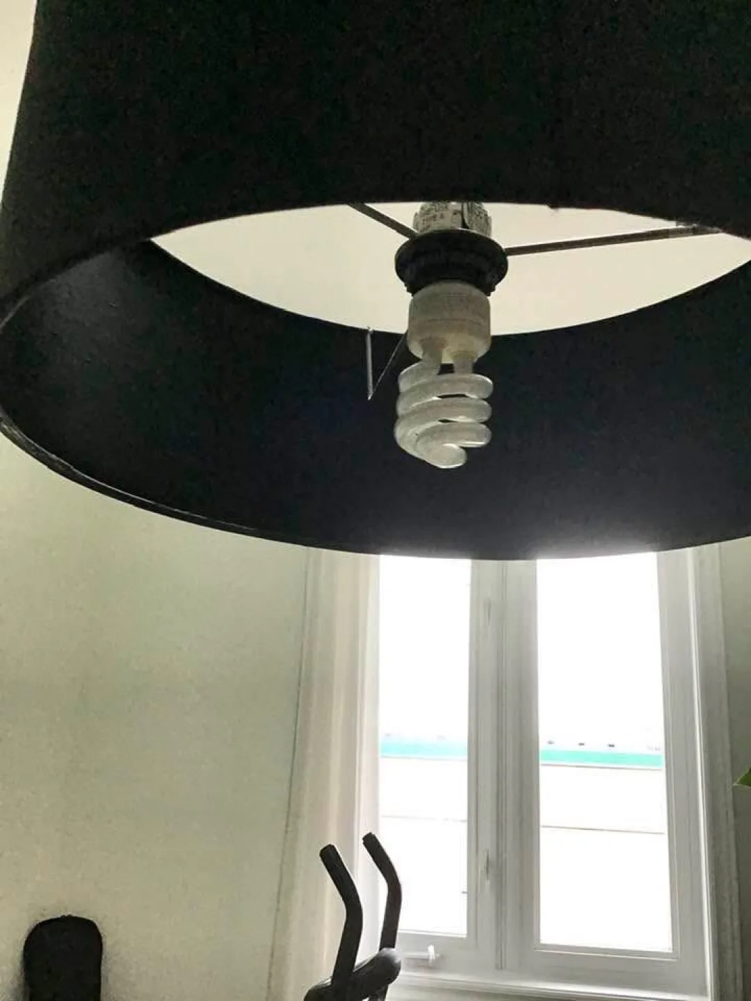 Black Drum Pendant Light image indicator(3)