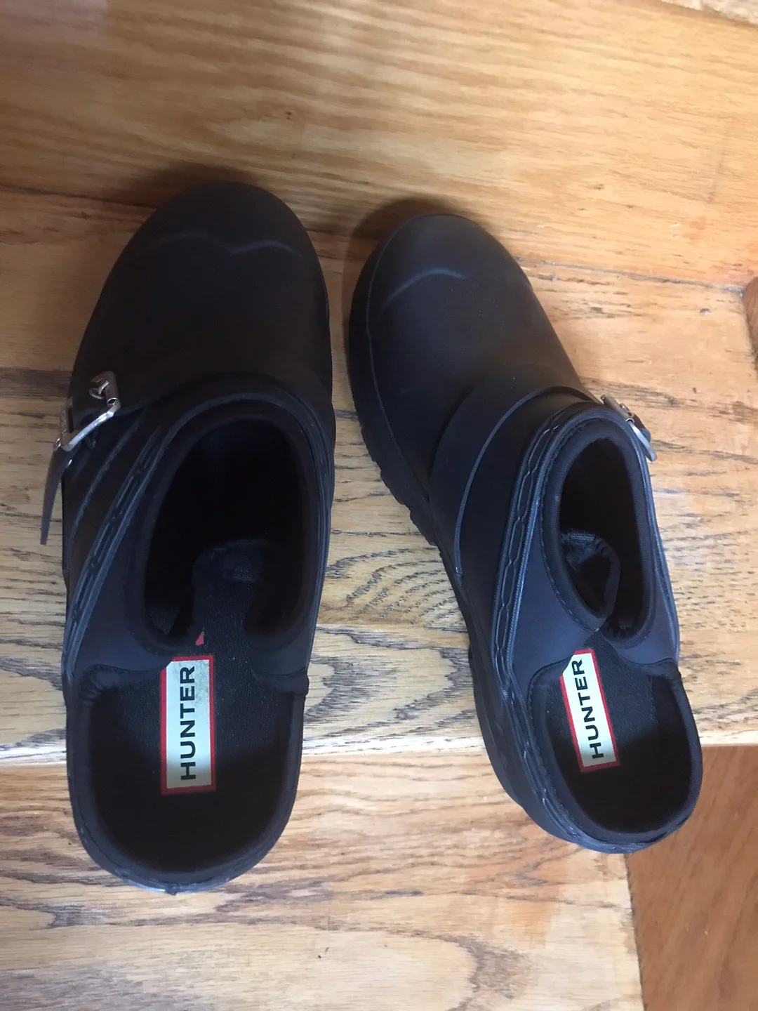 Hunter Garden Clogs - Size 9- Black image indicator(2)