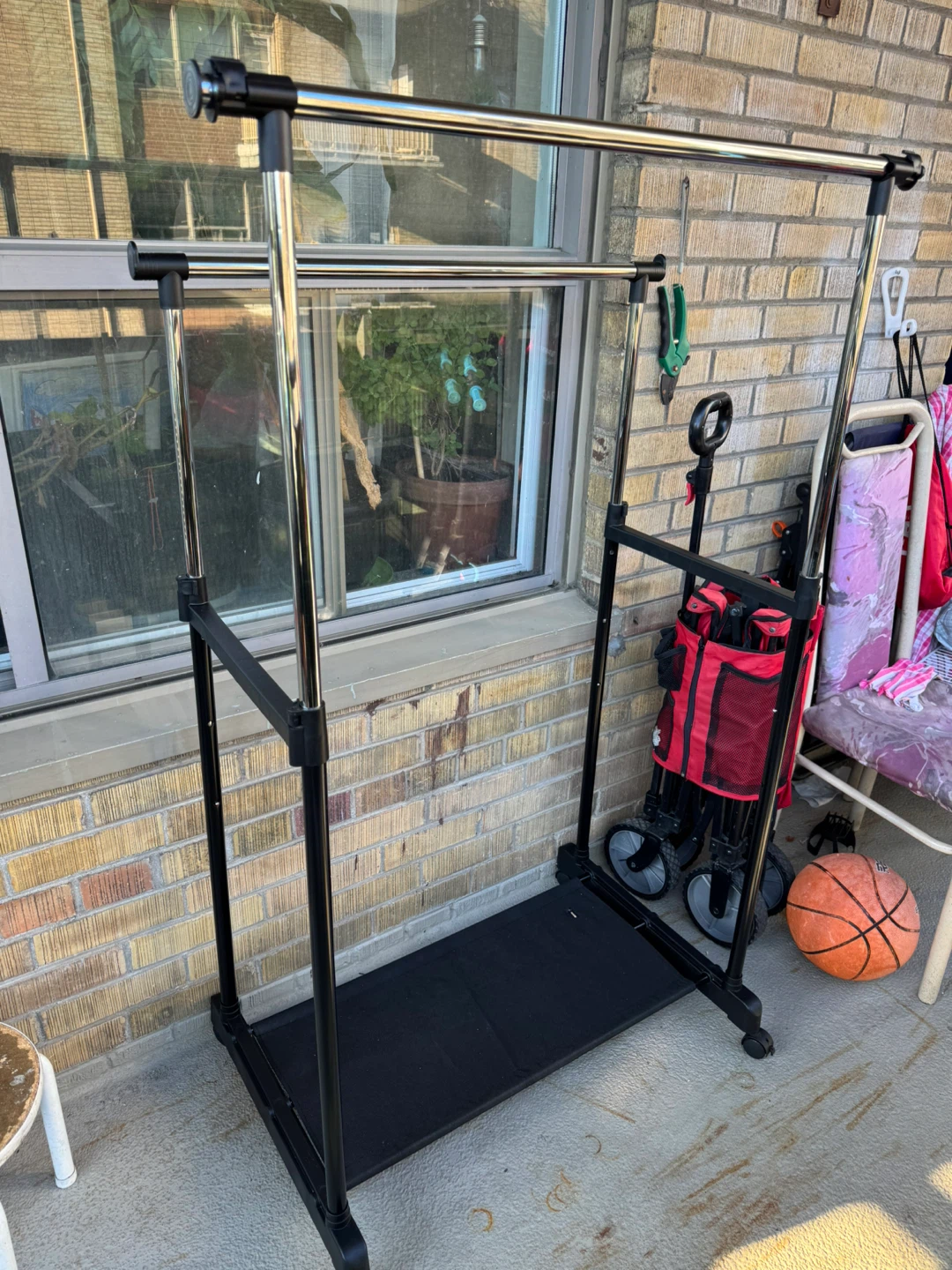 Adjustable Double Rod Clothing Rack