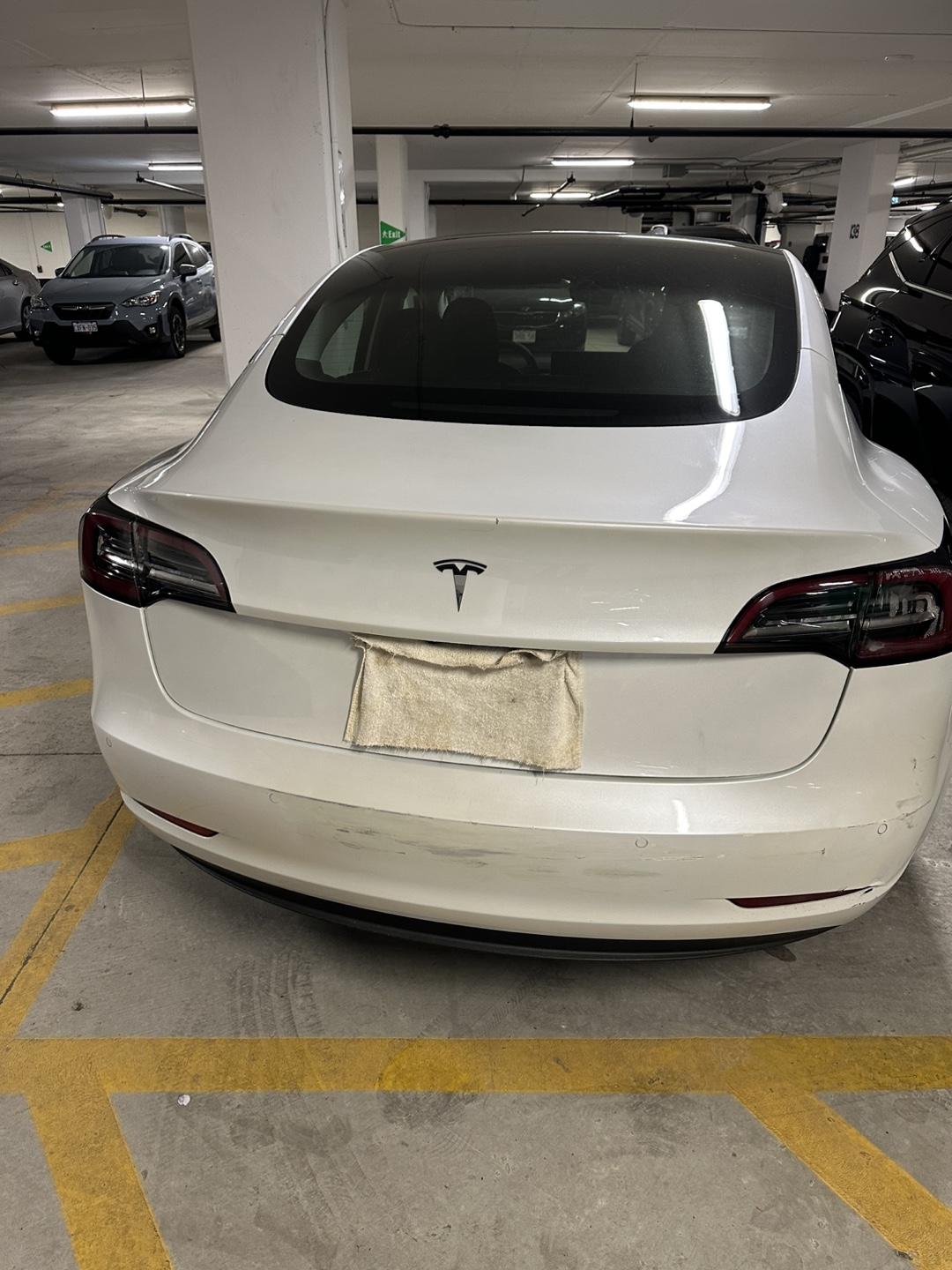 Tesla Model 3 - White Exterior, Black Interior - photo 5