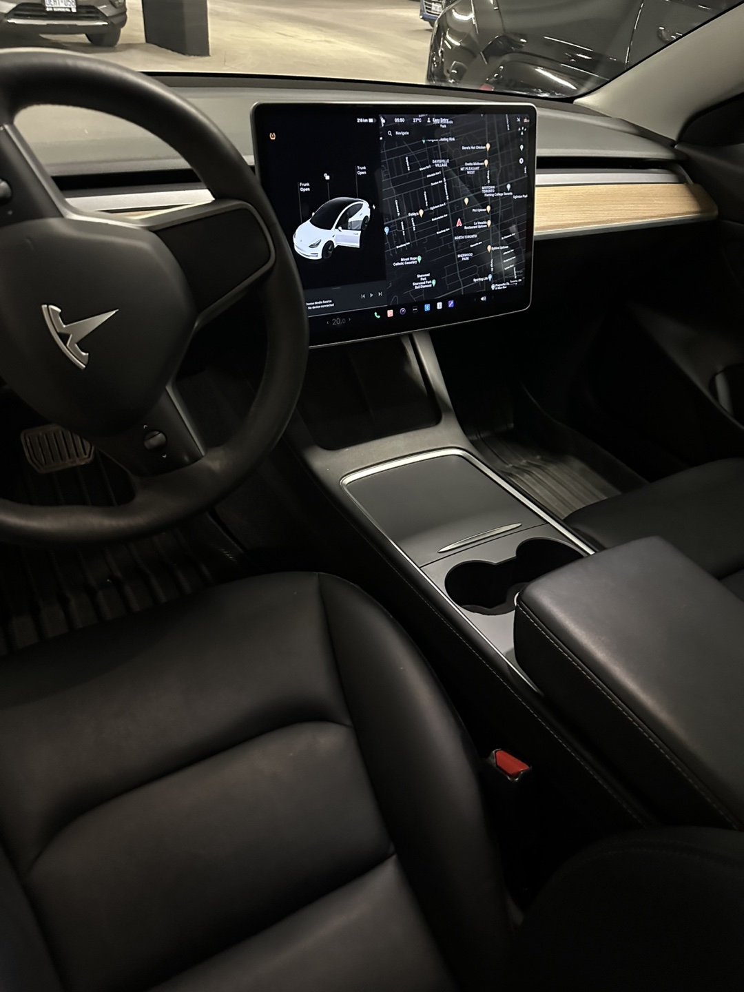 Tesla Model 3 - White Exterior, Black Interior - photo 2