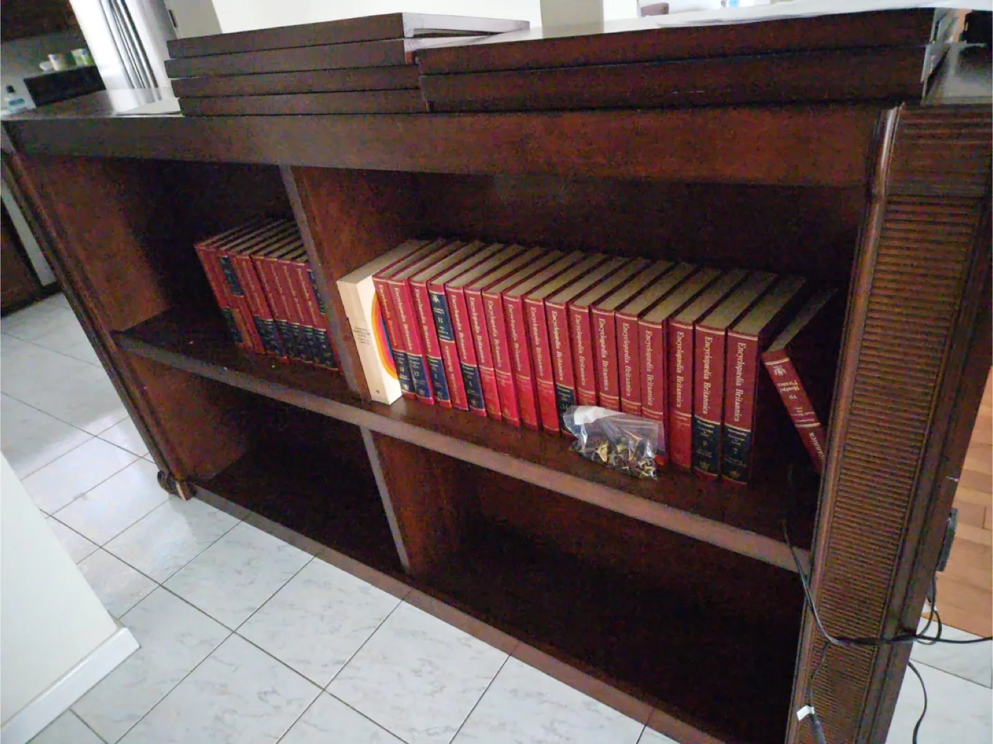 Wooden Bookcase with lighting image indicator(2)