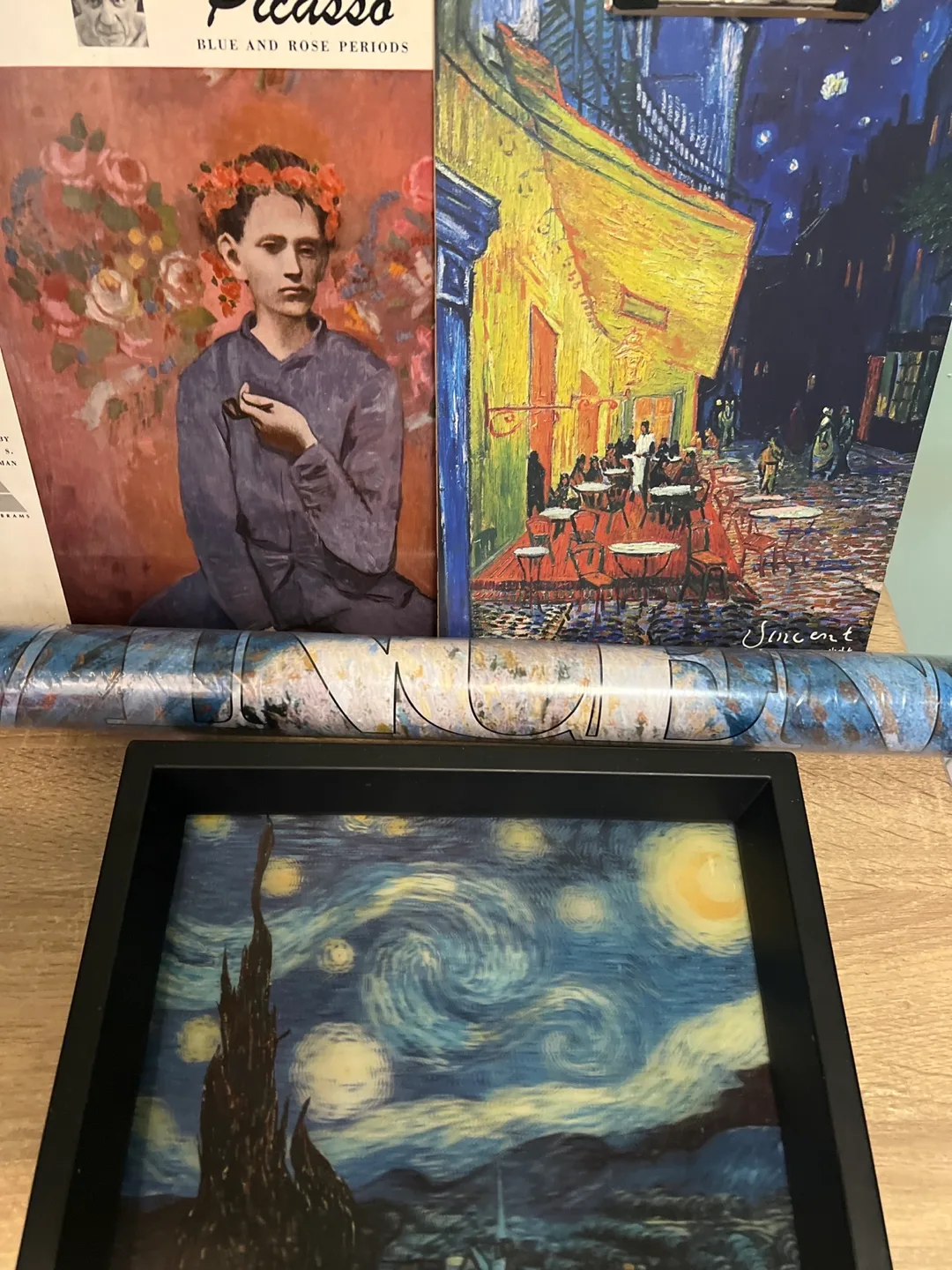 Picasso book Van Gogh poster image indicator(2)