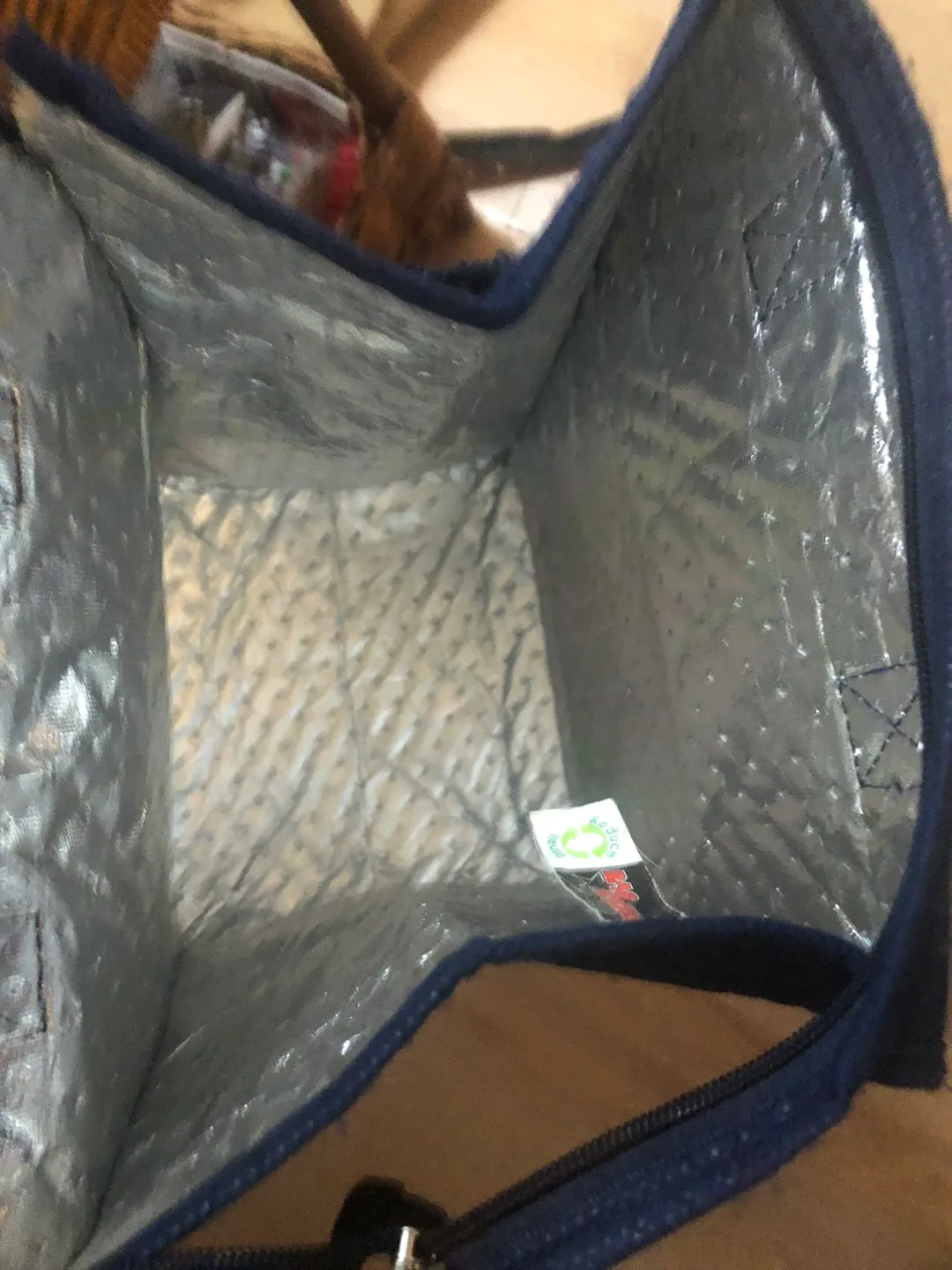 Famu Insulated Lunch Bag image indicator(2)