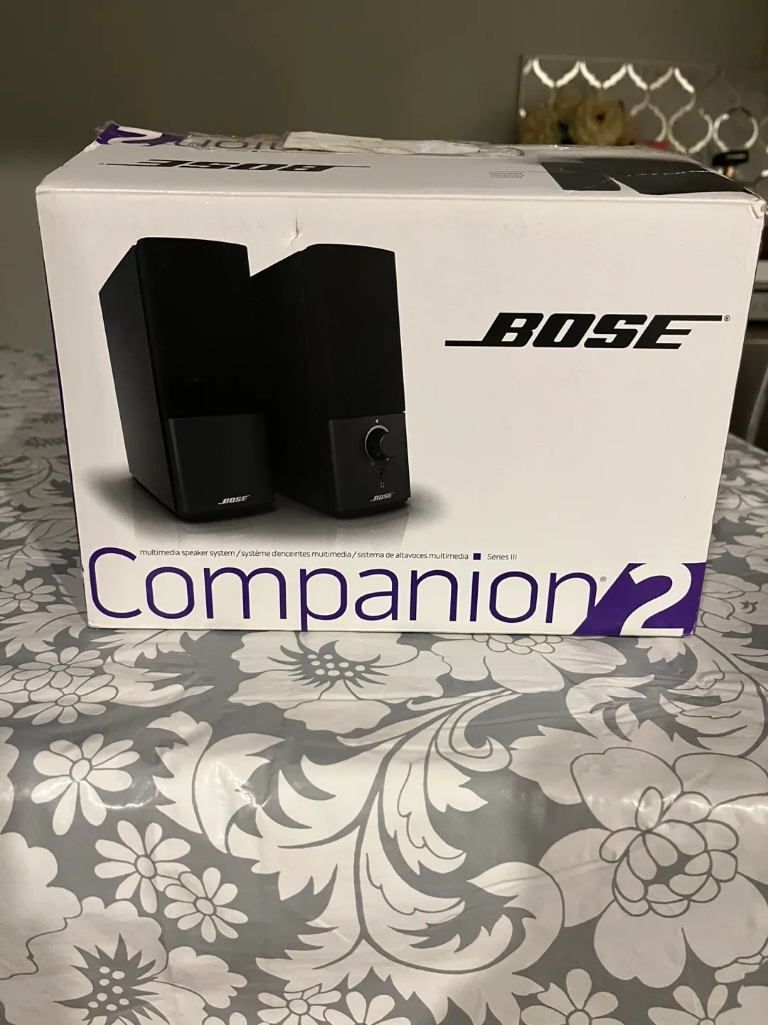 Bose Companion 2 Series III Multimedia Speaker System thumbnail