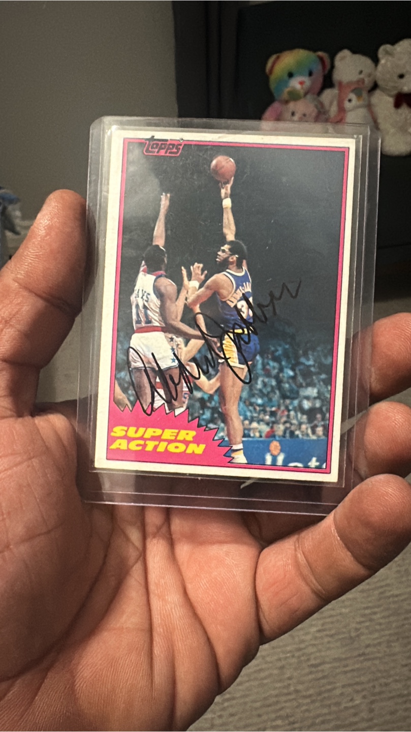 Kareem Abdul-Jabbar Signed Topps Trading Card