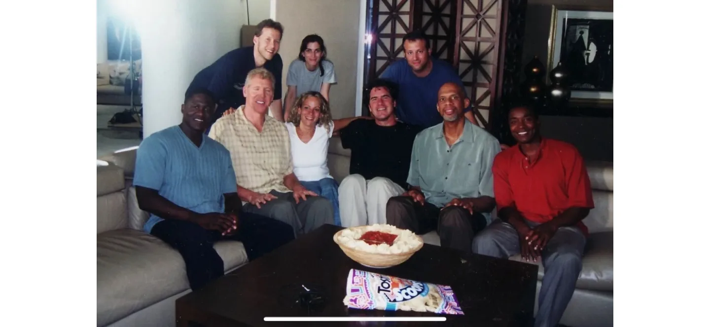 Kareem Abdul-Jabbar Signed Topps Trading Card image indicator(3)