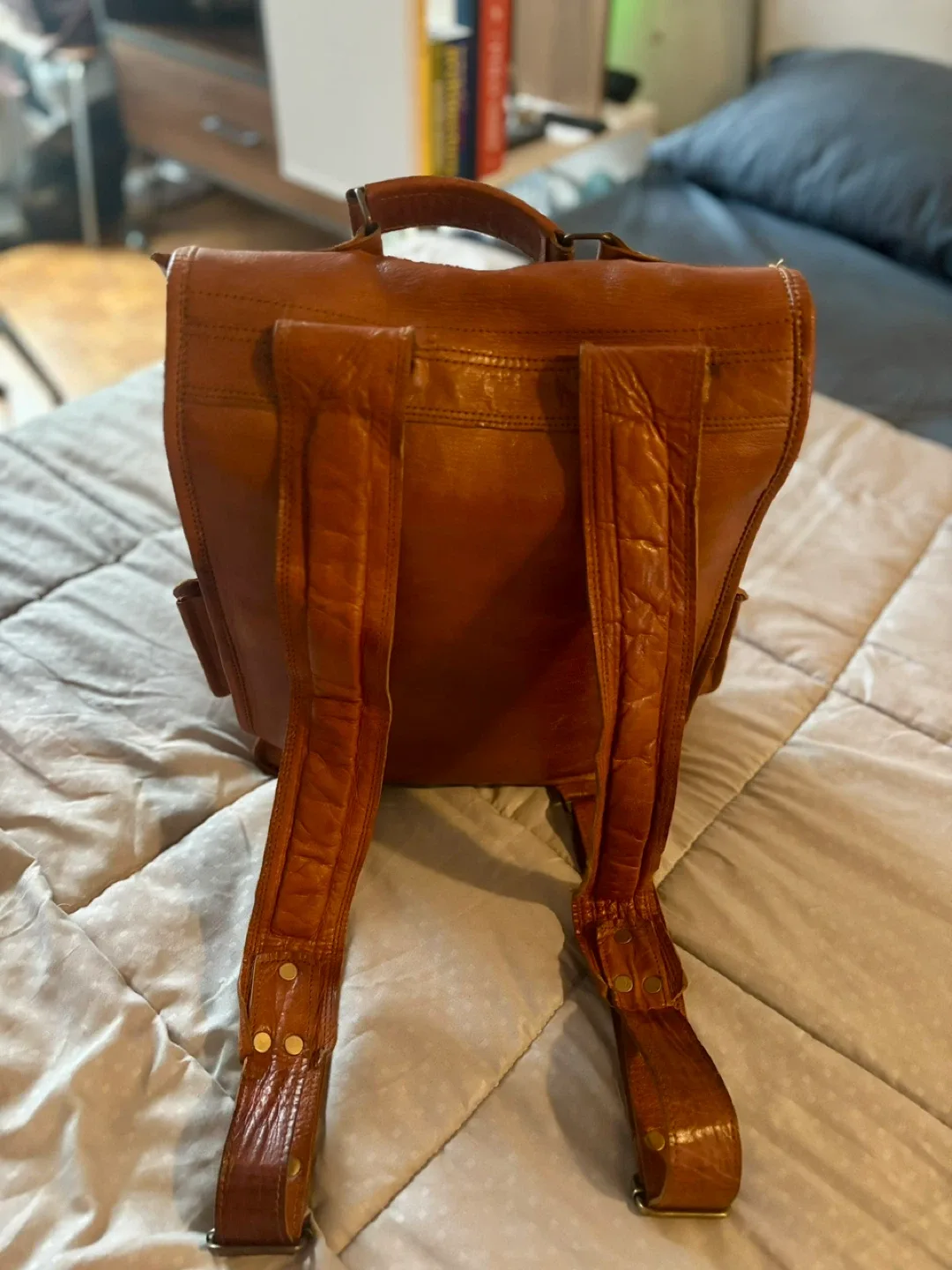 Genuine Leather Retro 16” Laptop Backpack image indicator(3)