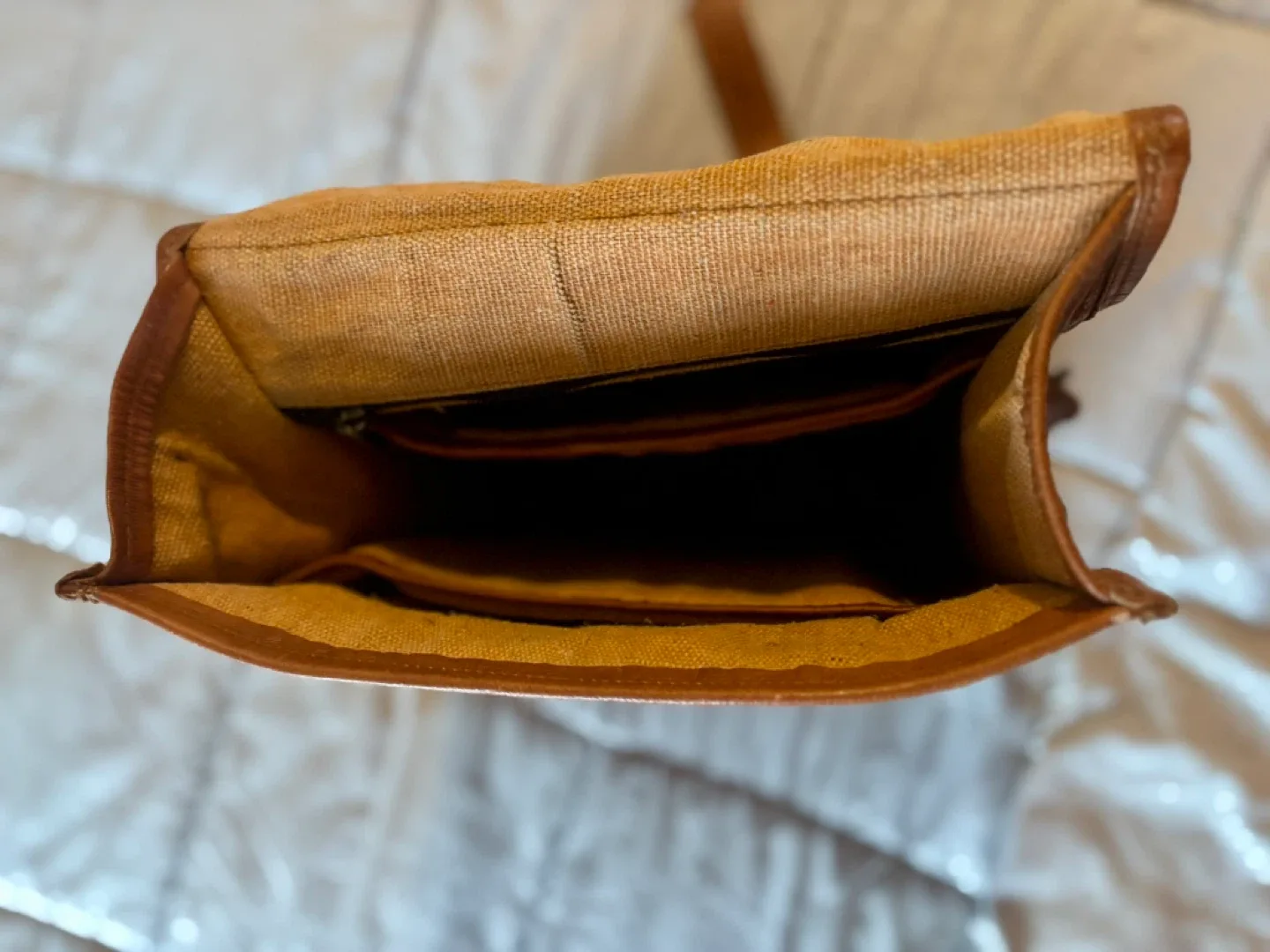 Genuine Leather Retro 16” Laptop Backpack image indicator(5)