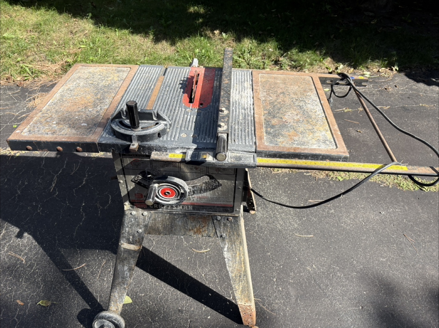 Craftsman 9-Inch Motorized Table Saw - photo 2