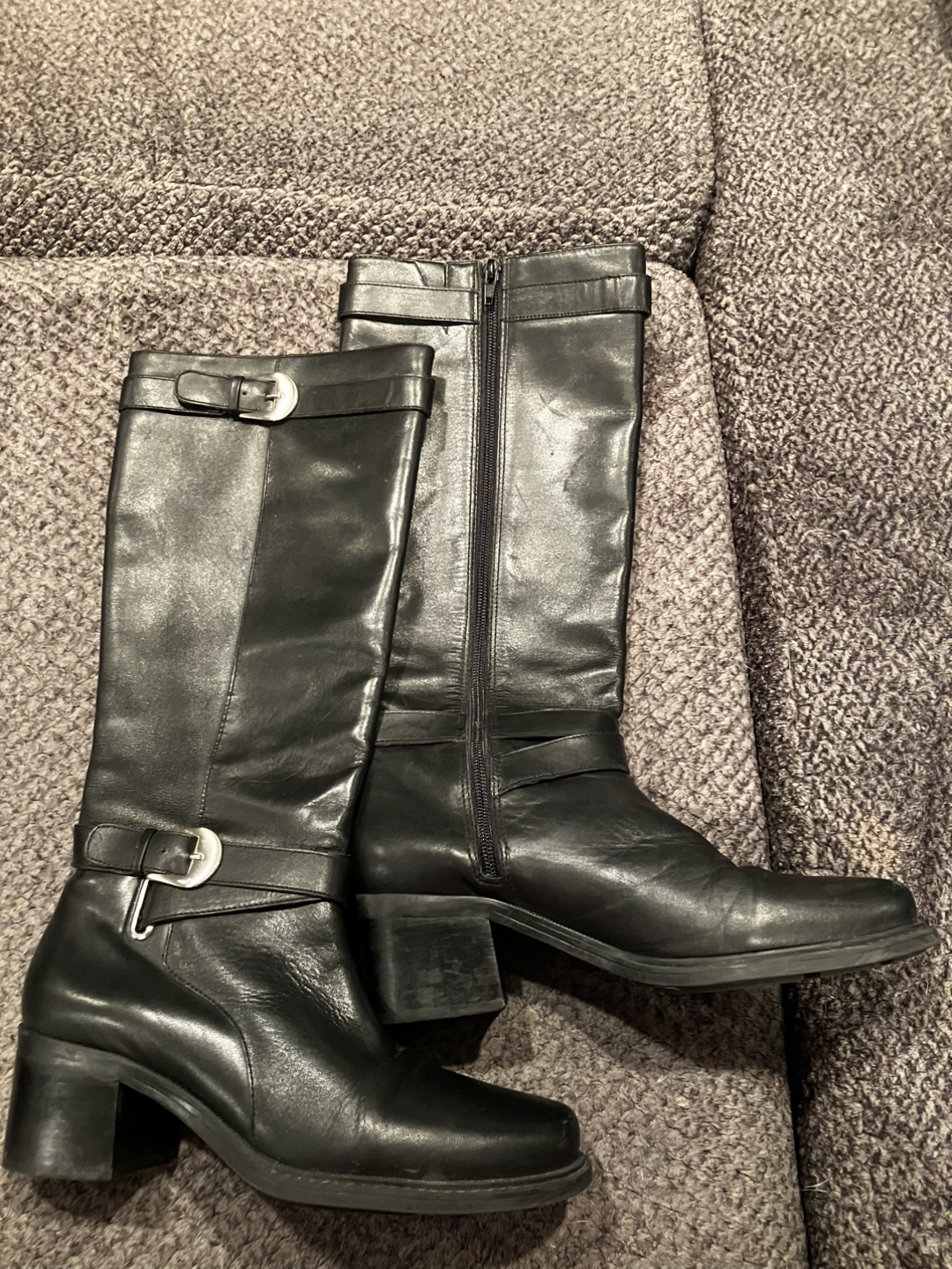 Women’s black leather boots. - photo 2