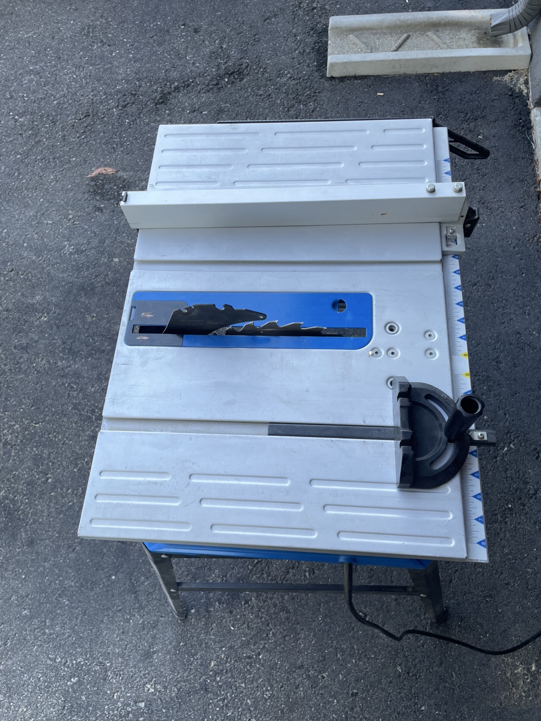 Mastercraft Table Saw - Great Condition! - photo 2