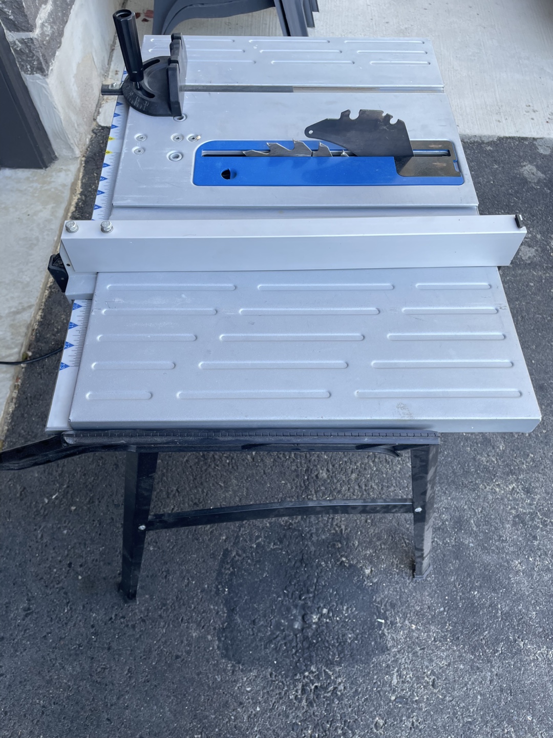 Mastercraft Table Saw - Great Condition! - photo 3