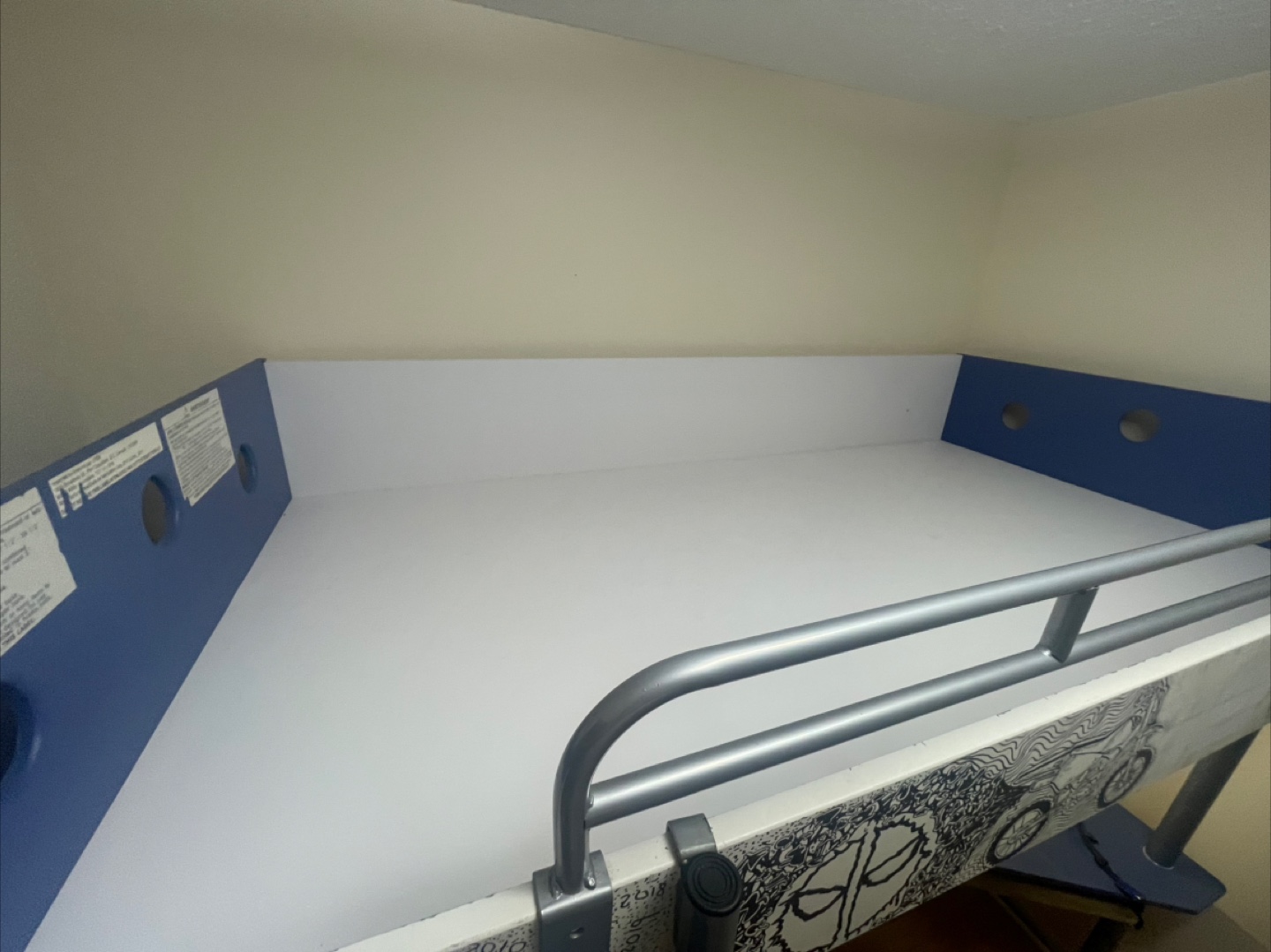Blue Loft Bed with Desk and Wardrobe - photo 4