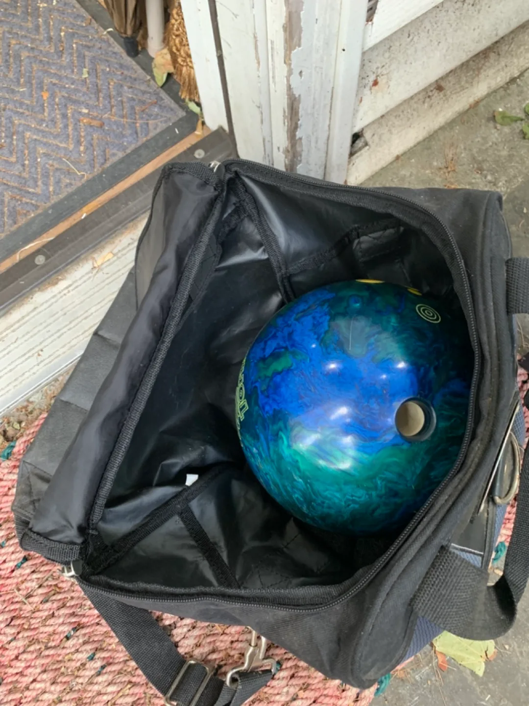 Ebonite Yoni Bowling Ball image indicator(4)