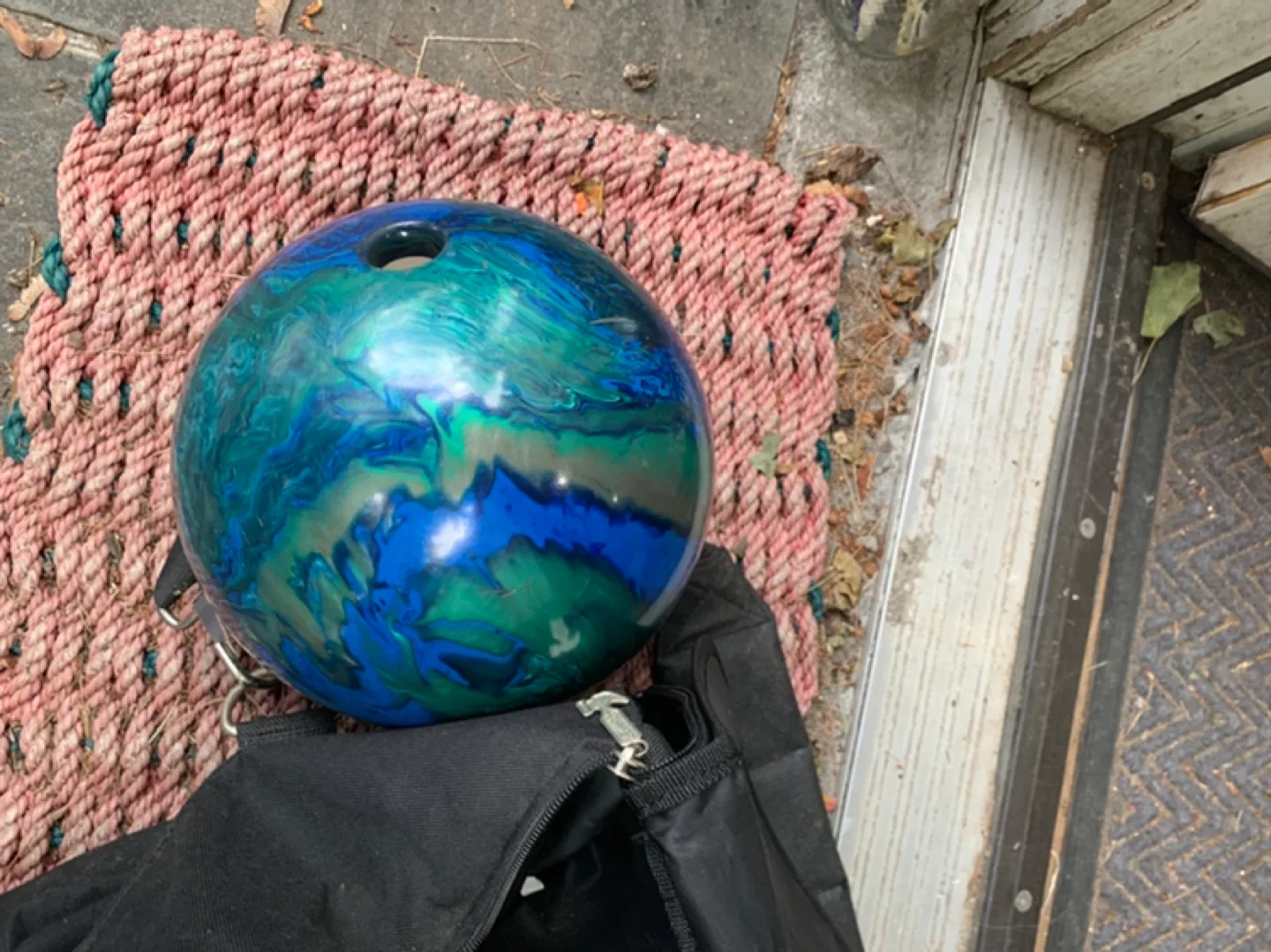 Ebonite Yoni Bowling Ball image indicator(2)