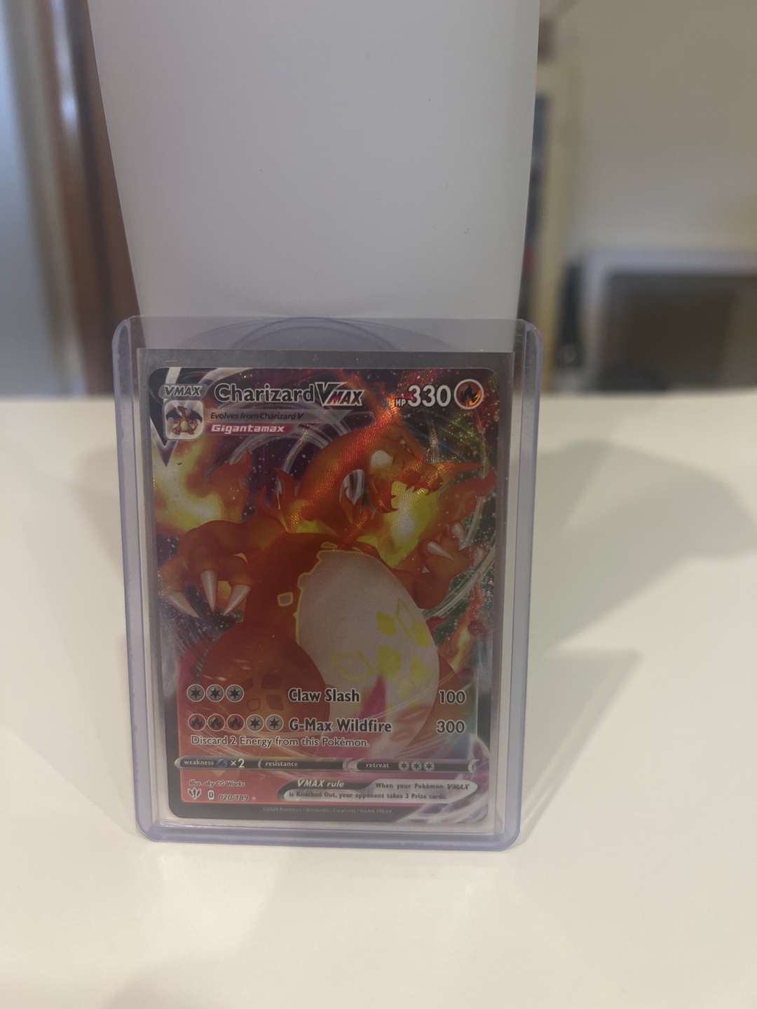Charizard VMAX Gigantamax Pokemon Card