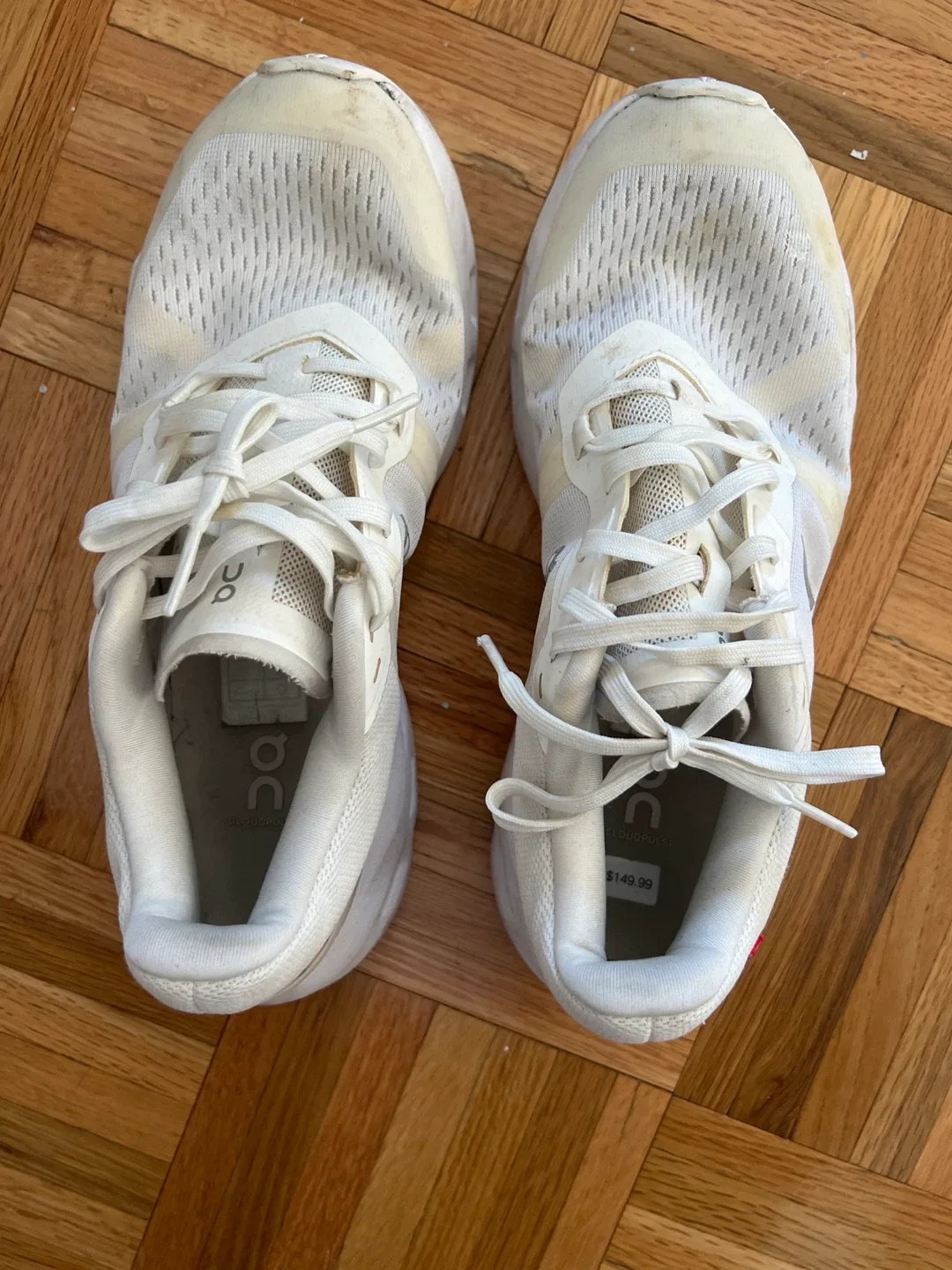 On Cloud White Running Shoes - US W8 / EU 39 thumbnail