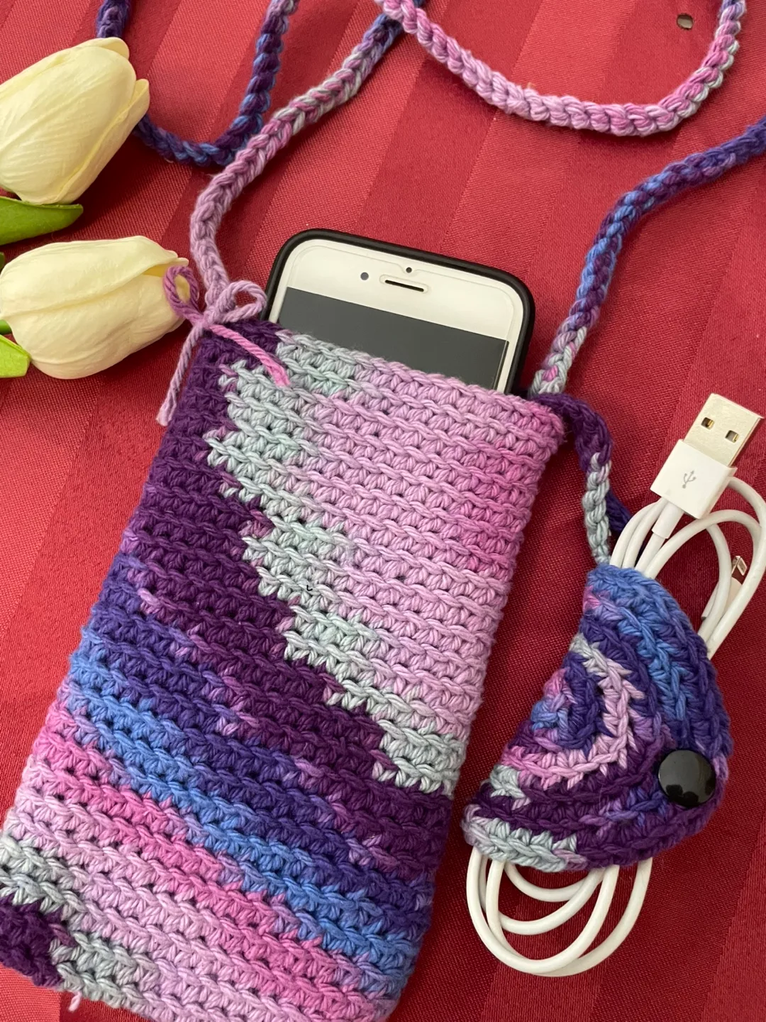 Handmade Crocheted Phone Bag with Charger Pouch image indicator(2)