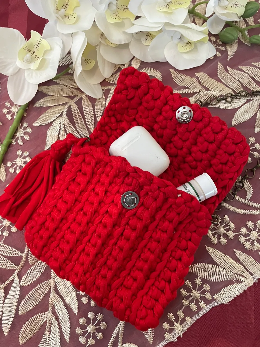 Handmade Red Crochet Shoulder Bag image indicator(2)