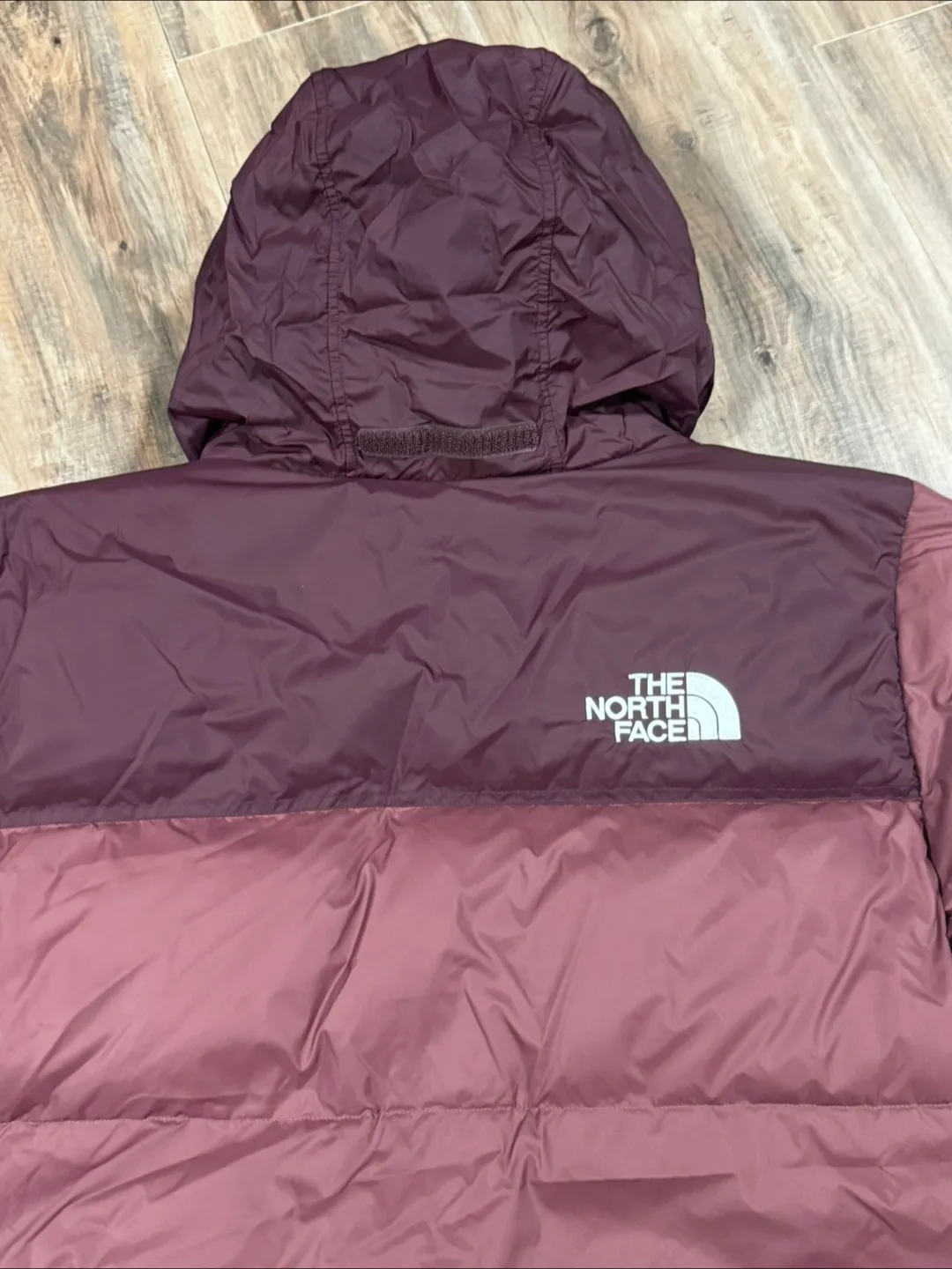 The North Face Puffer Jacket, Burgundy image indicator(4)