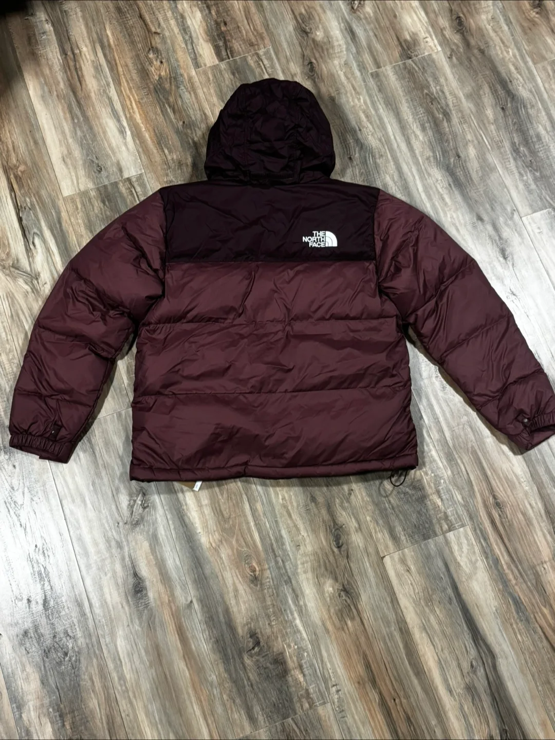 The North Face Puffer Jacket, Burgundy image indicator(3)