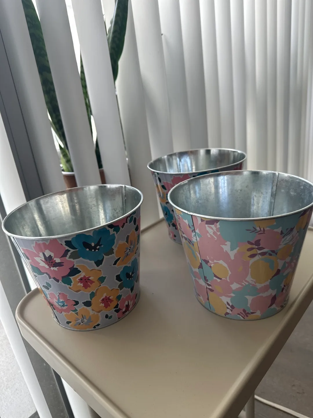 Floral Patterned Metal Flower Pots 7” (Set of 3) image indicator(3)