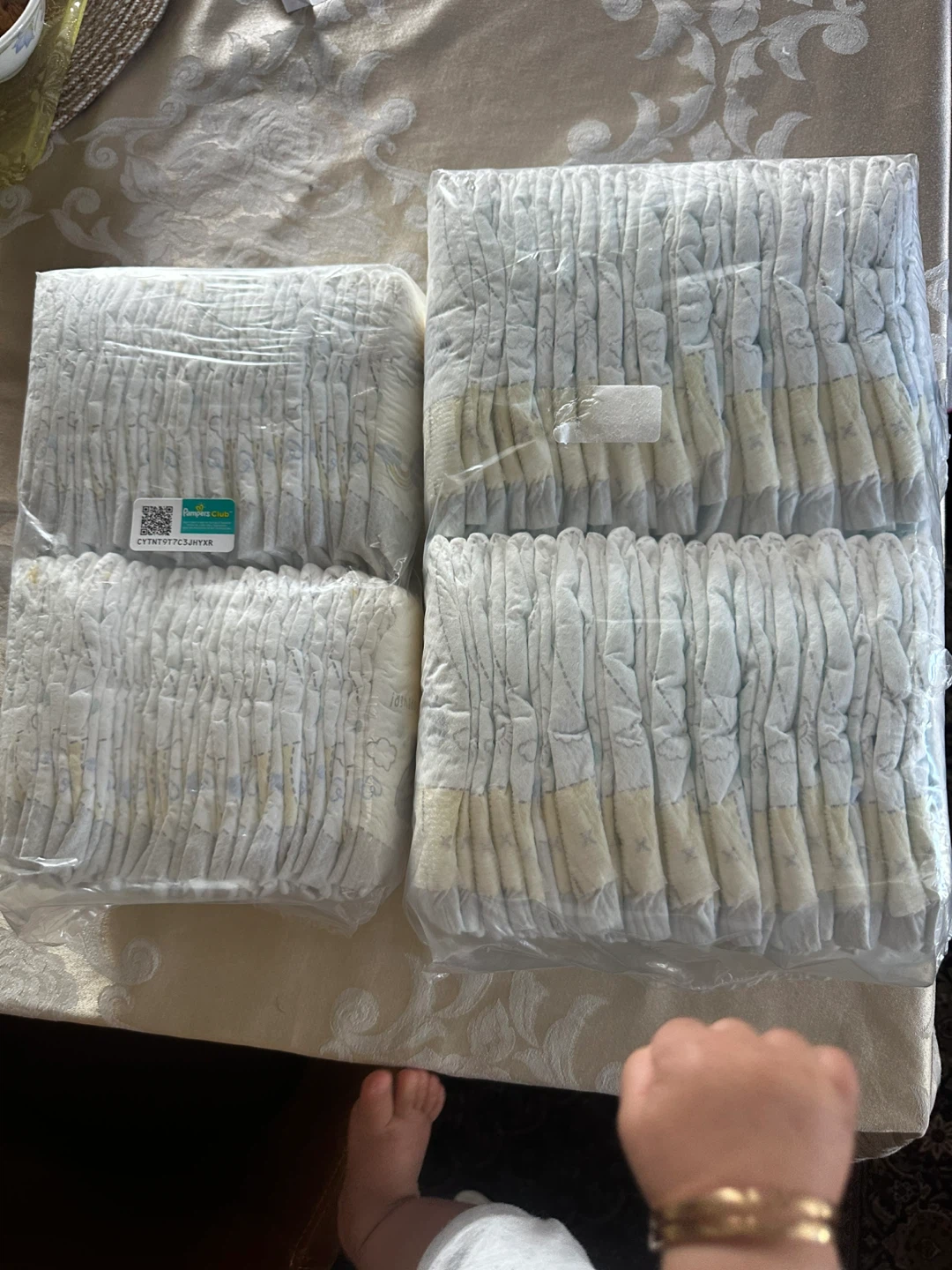Diaper Newborn and size 1