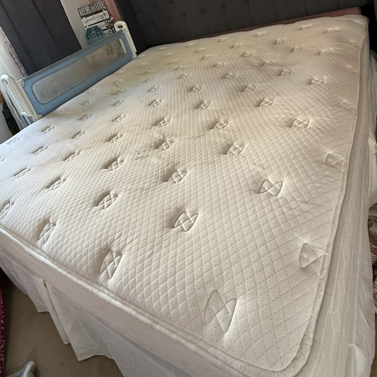 Sealy posterpedic king size mattress