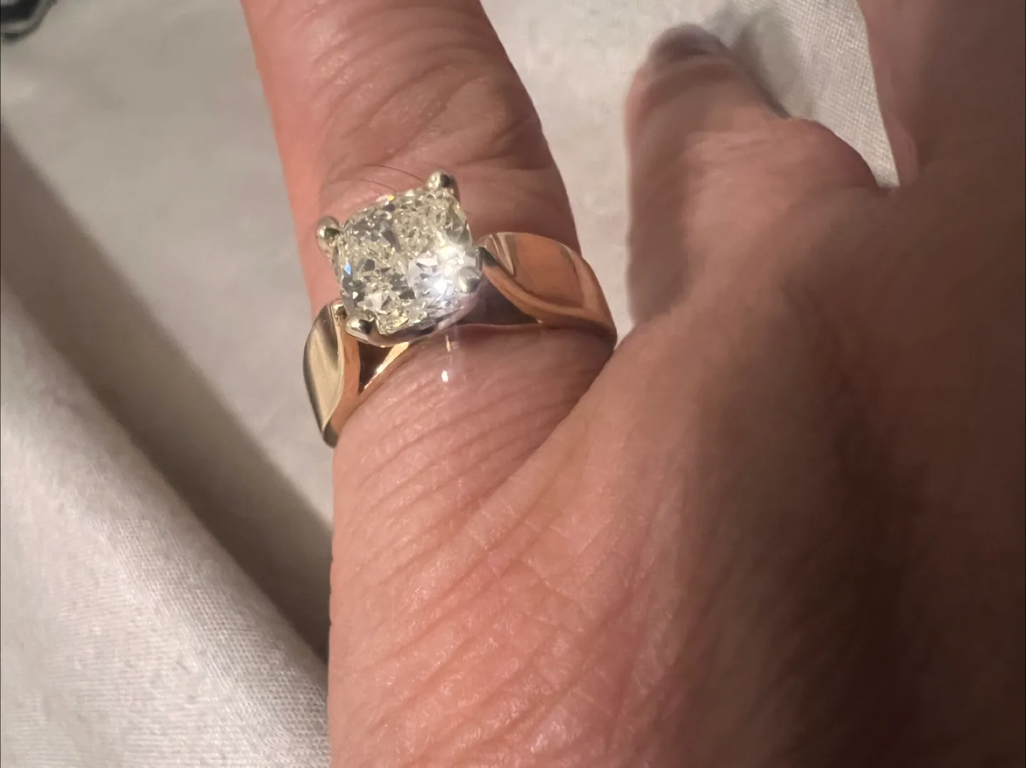 Ladies 14kt Yellow Gold Diamond Ring