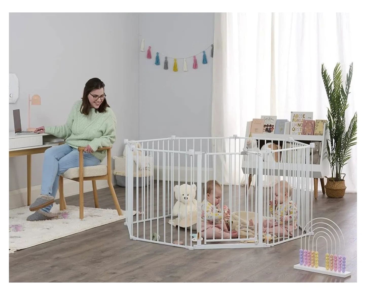 Regalo 192-Inch White Super Wide Baby Gate / Play Yard image indicator(2)