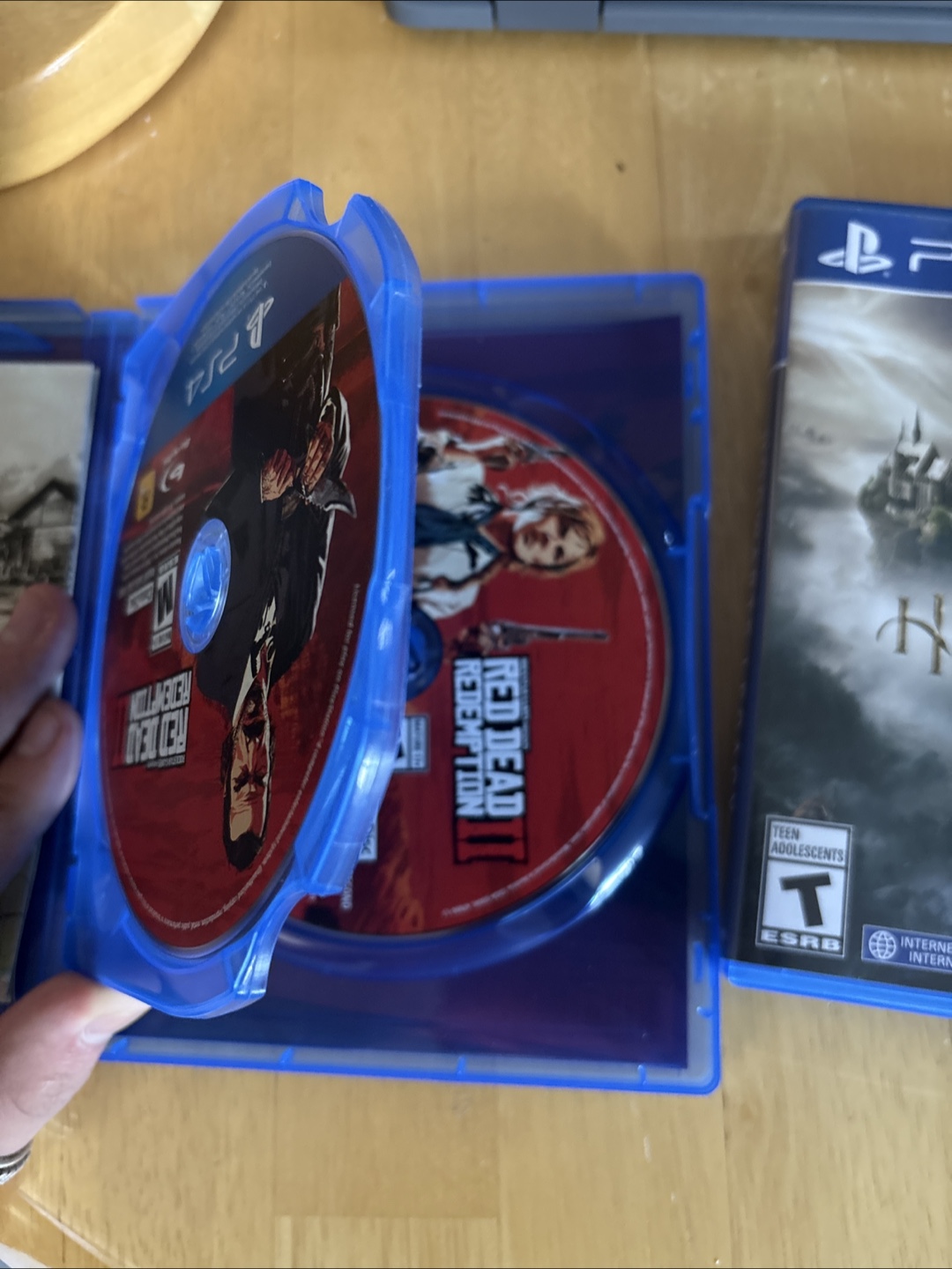 PS4 Games: Red Dead 2, Hogwarts Legacy, NHL 23 - photo 2