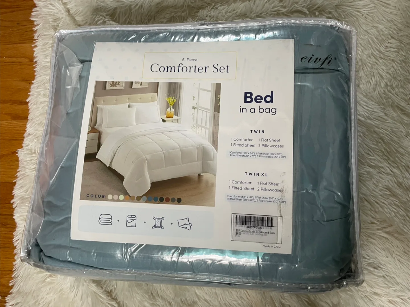 BRAND NEW 5-Piece Twin Comforter Set - New in Bag thumbnail