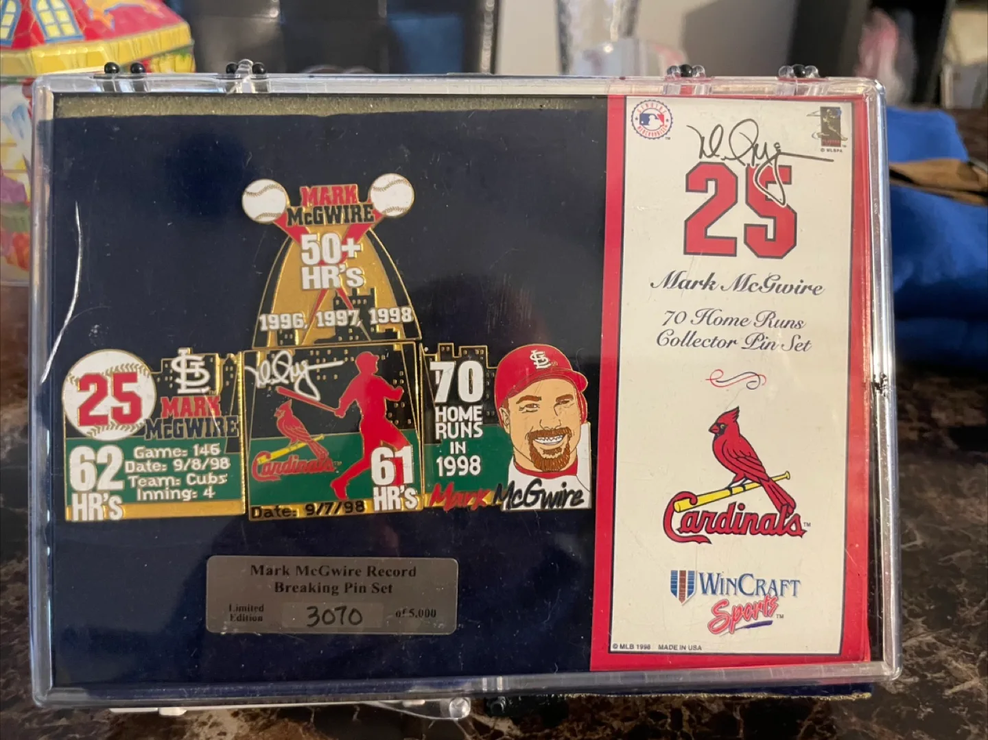 Sammy Sosa & Mark McGwire Collector Pin Sets thumbnail