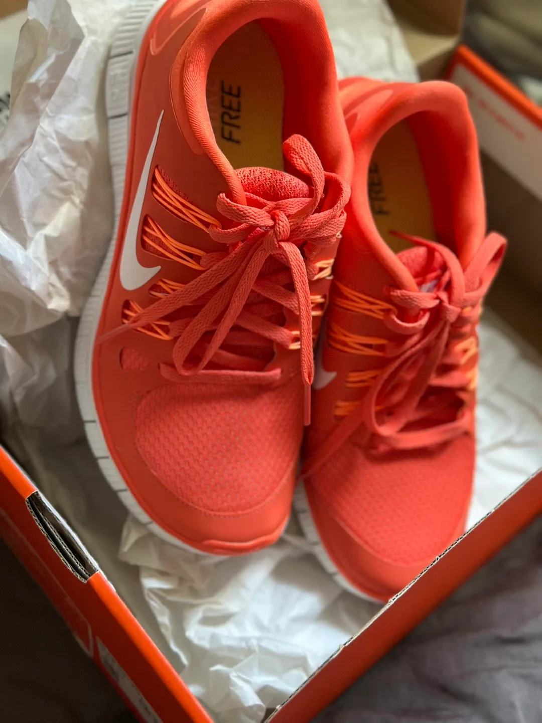 Nike Free 5.0+ Women's Running Shoes - Size 7 image indicator(2)