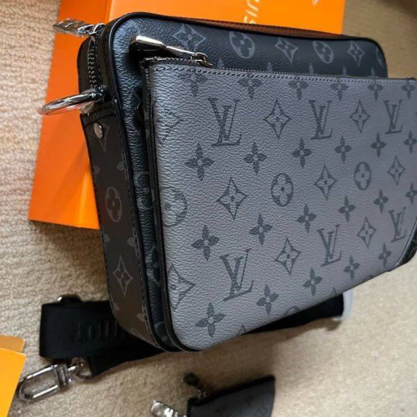 Louis Vuitton Avenue Sling Bag thumbnail