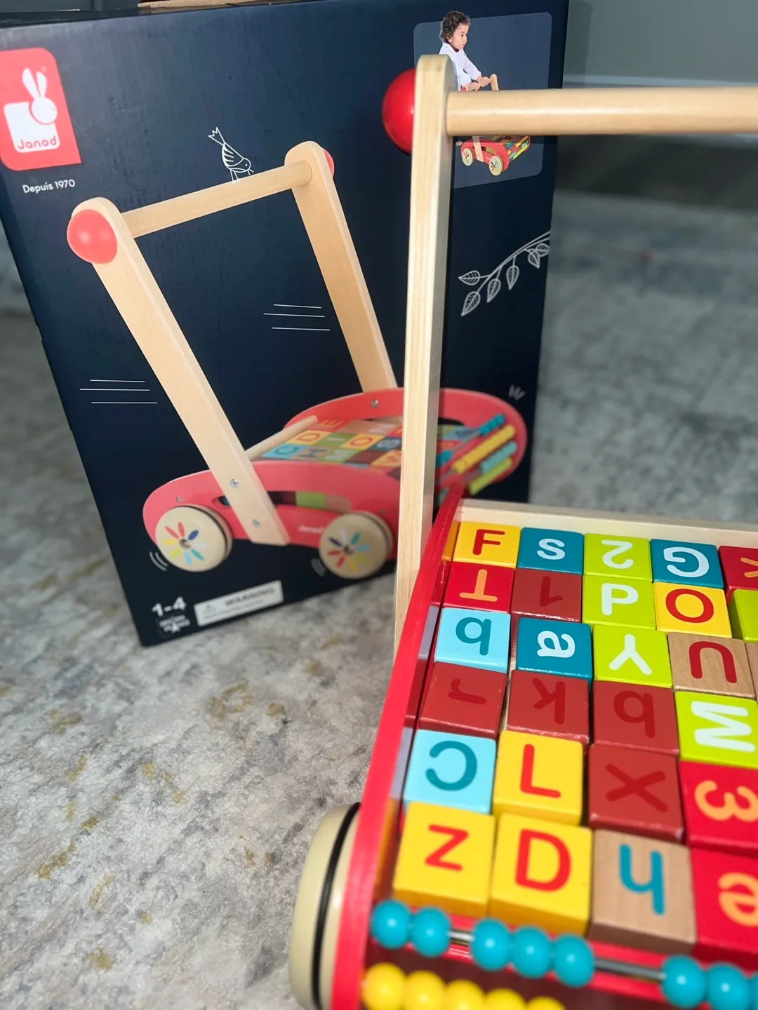 Janod Baby Walker with Blocks image indicator(2)