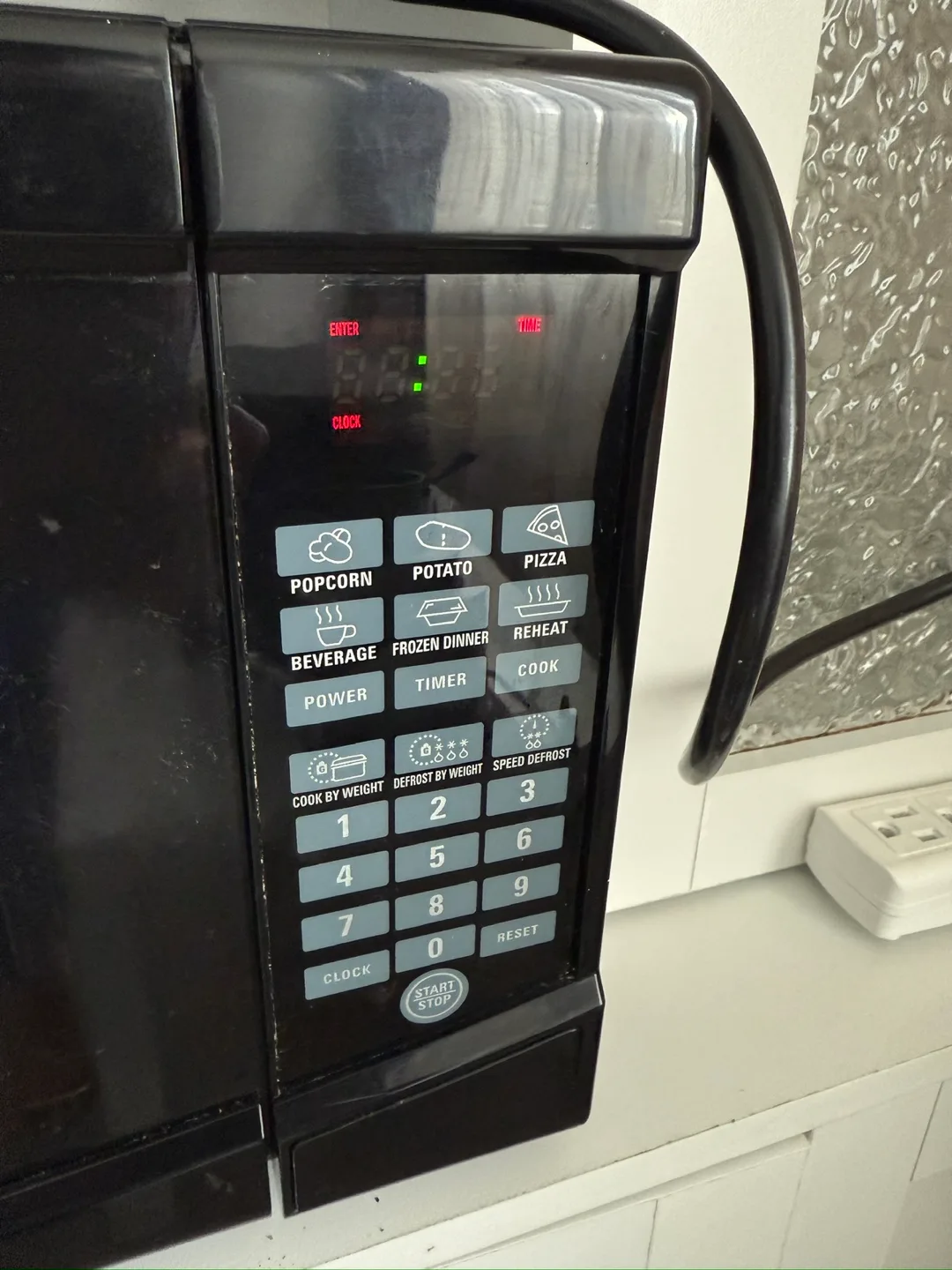 🧡Urgent move out sale!!!!!!! RCA Microwave - Black image indicator(4)