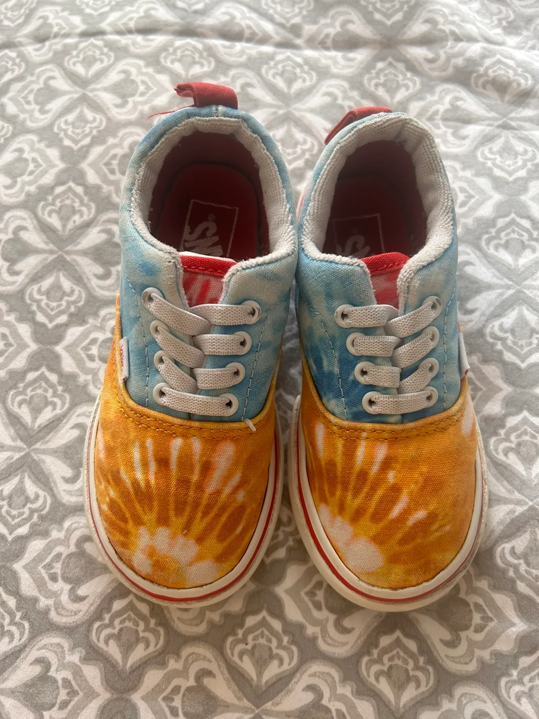 Vans Toddler Size 9 Tie Dye Sneakers thumbnail