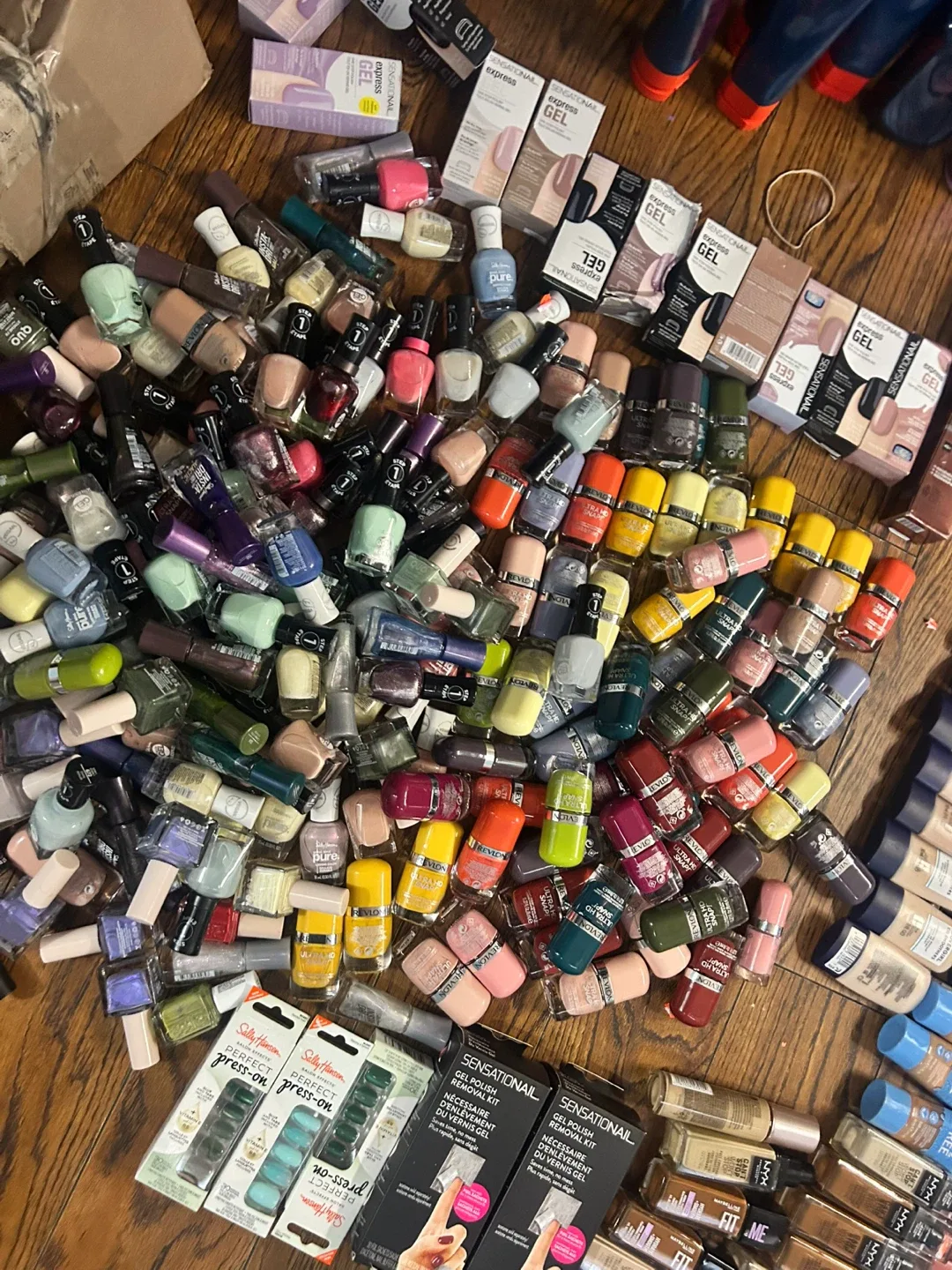 Makeup Bundle - NYX, Covergirl, e.l.f. & More! image indicator(2)